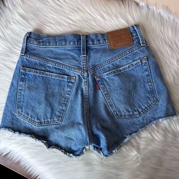 Levi's 501 Cut Off Distressed Jean Shorts Size 25 - Picture 3 of 13